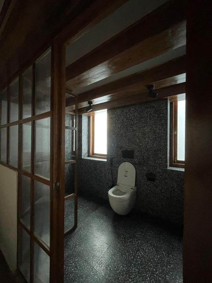 Abode 3*